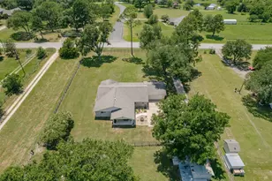 17318 Penick Rd, Waller, TX 77484 - Photo 2