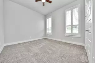 13202 James Terrace Ln, Houston, TX 77059 - Photo 12