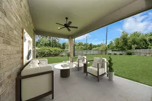 13202 James Terrace Ln, Houston, TX 77059 - Photo 36