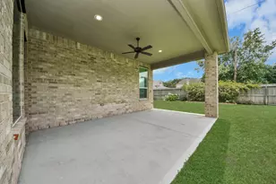 13202 James Terrace Ln, Houston, TX 77059 - Photo 32
