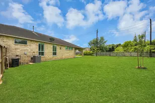 13202 James Terrace Ln, Houston, TX 77059 - Photo 36