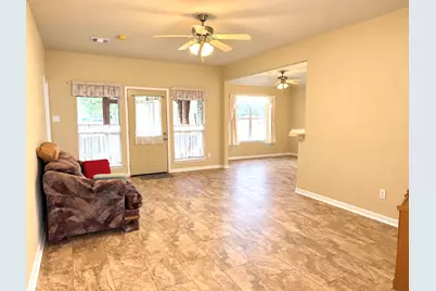 396 Newcom Lane, Sealy, TX 77474 - Photo 6