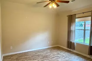 396 Newcom Ln, Sealy, TX 77474 - Photo 14