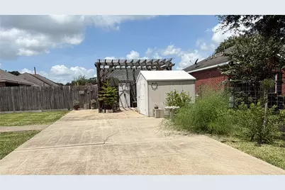 396 Newcom Lane, Sealy, TX 77474 - Photo 24