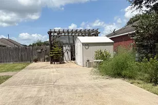 396 Newcom Ln, Sealy, TX 77474 - Photo 24