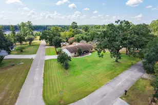 1207 Gail Dr, Pinehurst, TX 77362 - Photo 4