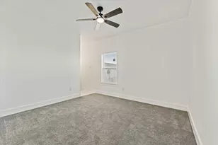725 E 37th St, Houston, TX 77022 - Photo 26