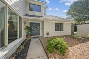 3510 Ledgestone Dr, Houston, TX 77059 - Photo 2