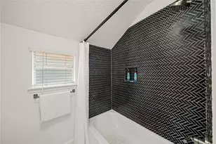 3510 Ledgestone Dr, Houston, TX 77059 - Photo 20