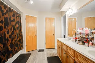 119 Basswood St, Lake Jackson, TX 77566 - Photo 28