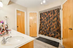 119 Basswood St, Lake Jackson, TX 77566 - Photo 26