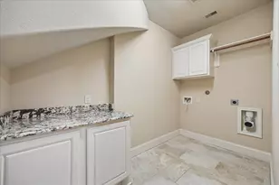 6703 Fairwood Creek Ln, Sugar Land, TX 77479 - Photo 40