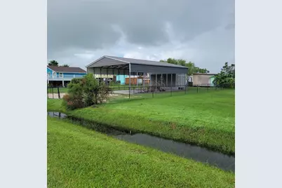 1058 N Oneal Road, Crystal Beach, TX 77650 - Photo 4