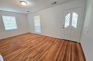 8610 Greiner Dr, Houston, TX 77080 - Photo 4