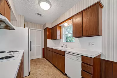 8218 Hazen Street, Houston, TX 77036 - Photo 16
