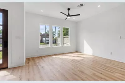 6624 Saint Augustine Street #B, Houston, TX 77021 - Photo 8