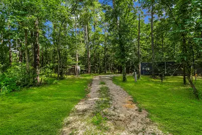 275 Fairview E, Livingston, TX 77351 - Photo 4