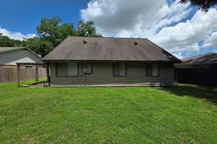 13719 Larkway Dr, Sugar Land, TX 77498 - Photo 26