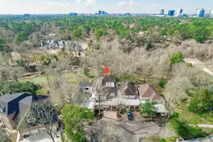 2 Woodstone St, Houston, TX 77024 - Photo 34