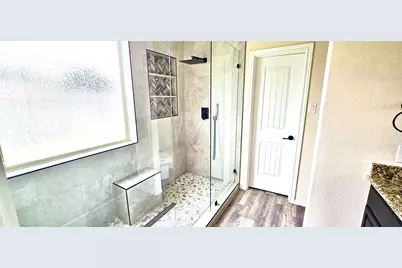 3031 Hawthorne Glen Lane, Dickinson, TX 77539 - Photo 24