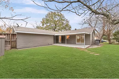 7102 Sharpview Drive, Houston, TX 77074 - Photo 16