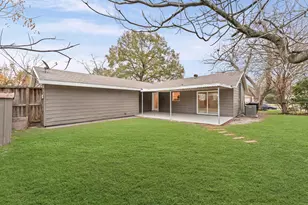 7102 Sharpview Dr, Houston, TX 77074 - Photo 16