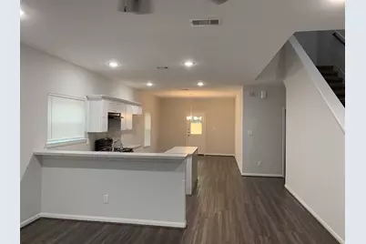 7966 Henson Street #B, Houston, TX 77028 - Photo 6