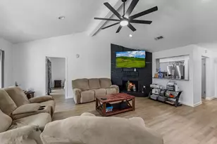 13835 Walnut Hollow Ln, Houston, TX 77082 - Photo 2