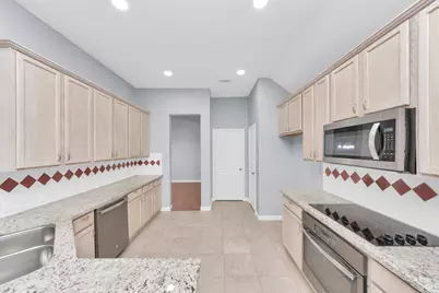 1819 Misty Falls Lane, Richmond, TX 77406 - Photo 12