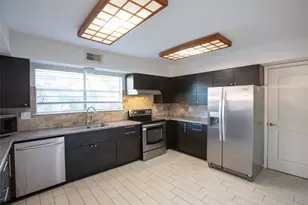 2627 The Highlands Dr, Sugar Land, TX 77478 - Photo 8