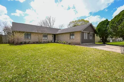 7407 W Fuqua Drive, Houston, TX 77489 - Photo 1