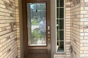 42 Black Swan Ct, The Woodlands, TX 77354 - Photo 2
