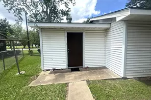 203 Franklin Rd, Wharton, TX 77488 - Photo 28