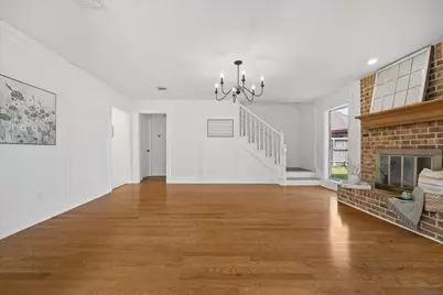 110 Shadow Wood Drive, Sugar Land, TX 77498 - Photo 8