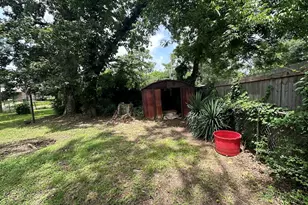 1716 S Robison Rd, Texarkana, TX 75501 - Photo 2
