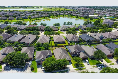 8619 Debbie Terrace Drive, Cypress, TX 77433 - Photo 2