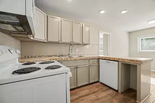 6500 Haden Dr, Hitchcock, TX 77563 - Photo 10