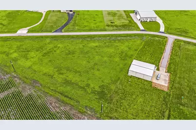 7768 Meteor Drive, Sealy, TX 77474 - Photo 4