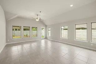 9157 Grand Jubilee Dr, Montgomery, TX 77316 - Photo 12