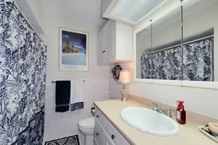 2601 Bellefontaine St, Houston, TX 77025 - Photo 24