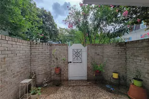 2601 Bellefontaine St, Houston, TX 77025 - Photo 32