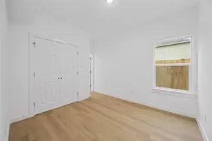 8110 De Priest St, Houston, TX 77088 - Photo 8