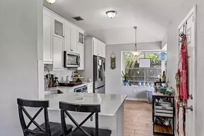 5213 Winding Brook Drive, Dickinson, TX 77539 - Photo 8