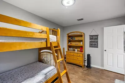 5213 Winding Brook Drive, Dickinson, TX 77539 - Photo 18