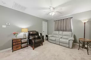 201 W Chatham St, Bellville, TX 77418 - Photo 22