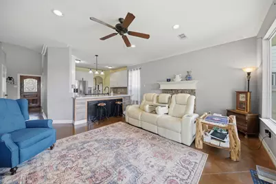 201 W Chatham Street, Bellville, TX 77418 - Photo 6