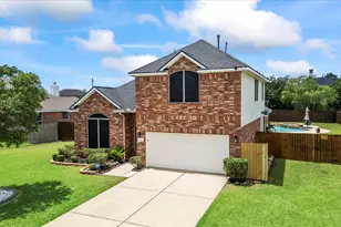 605 Pelican Harbour Dr, Texas City, TX 77590 - Photo 1