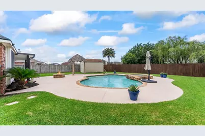 605 Pelican Harbour Drive, Texas City, TX 77590 - Photo 32
