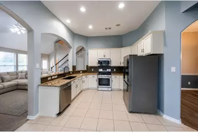 605 Pelican Harbour Drive, Texas City, TX 77590 - Photo 10