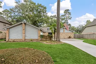 3743 Rocky Woods Dr, Kingwood, TX 77339 - Photo 2